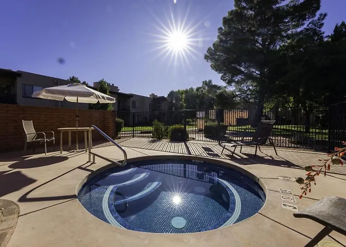 3/2 - Pool, Hot Tubs, Bbq, Tennis & Pickleball